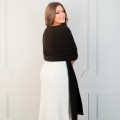 szal ślubny czekolada brązowy ślubny na sukienkę bridal stole.jpg